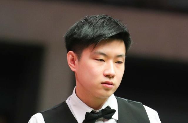 这暴露出了 这暴露出了