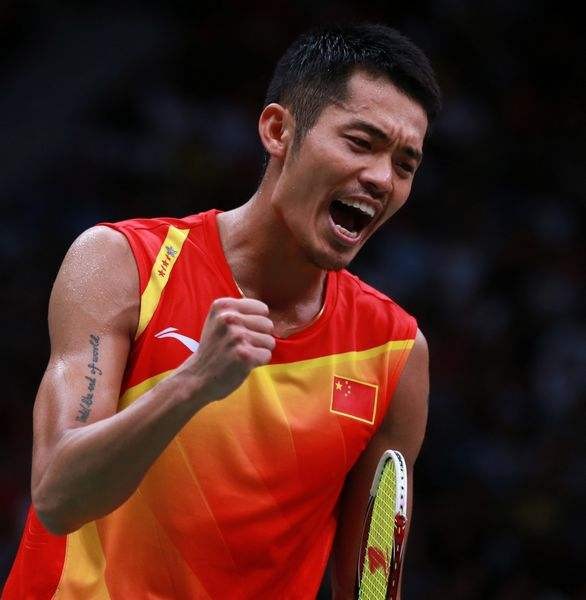 升的年轻球 升的年轻球